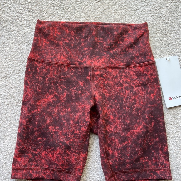 Lululemon Wunder Train HR Short 8” Women's Workout Biker Shorts Red DWAR Size 6 - Picture 2 of 9